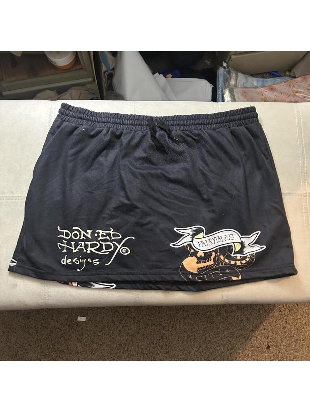 Vintage Ed Hardy black min skirt white and orange skull snake graphic size 2XL
